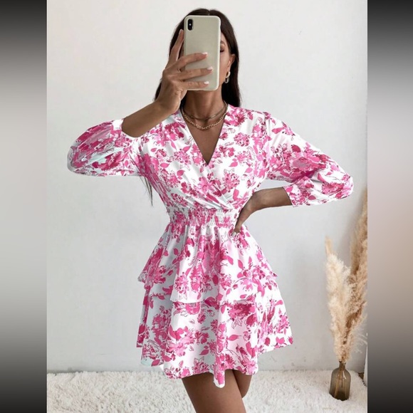 Dresses & Skirts - Boho floral print t shirred waist dress